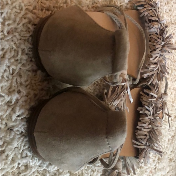 Steve Madden Tan ankle tie Sandals - Picture 4 of 4